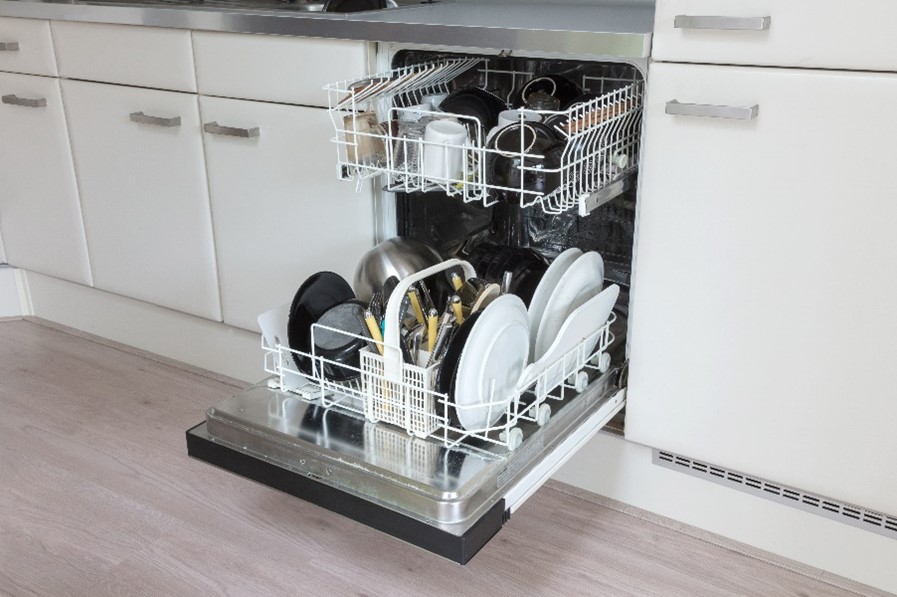 A fully loaded dishwasher in a Carol Stream, IL, home.